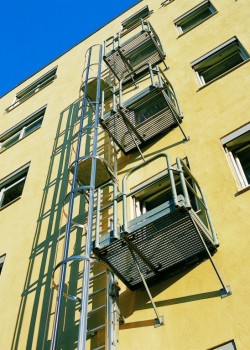 Aluminium Fixed Access Ladders